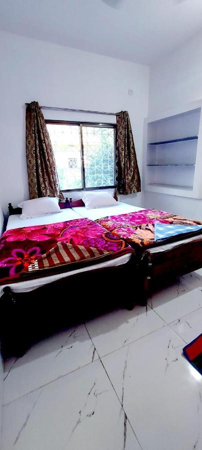 Nilam Guest House Bodh Gaya Buitenkant foto