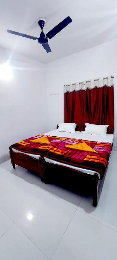 Nilam Guest House Bodh Gaya Buitenkant foto